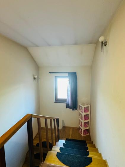 Casă individuală cu 5 camere cu Teren 500 Mp în Ghiroda