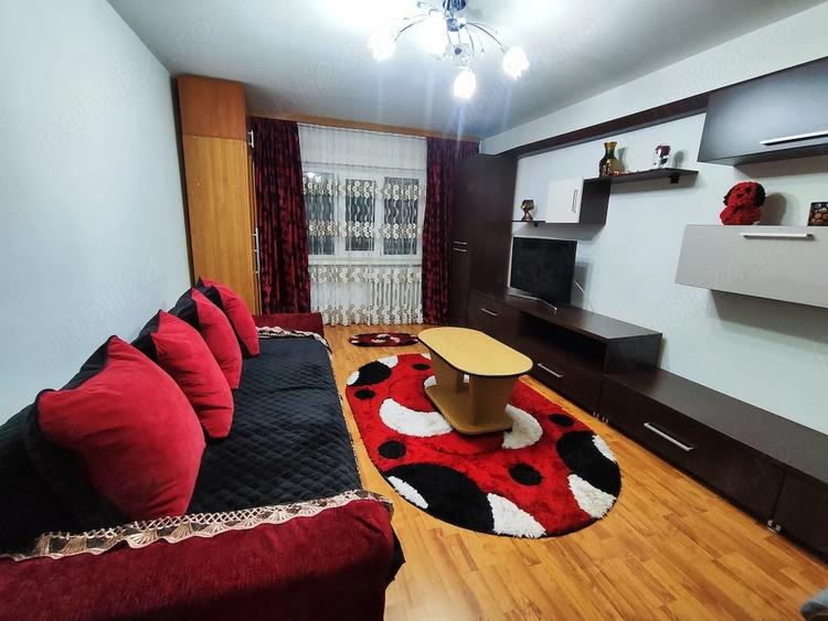 Apartament cu 2 camere decomandat în Craiovița Nouă