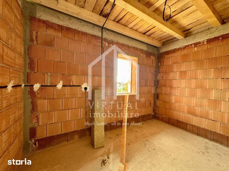 Casă cu 4 camere cu Teren 310 Mp în Cristian