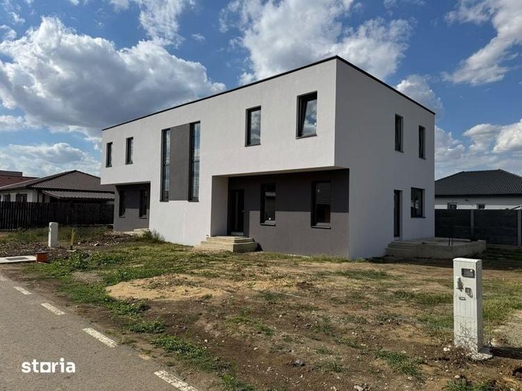 Casă cu 3 camere cu Teren 124 Mp în Central