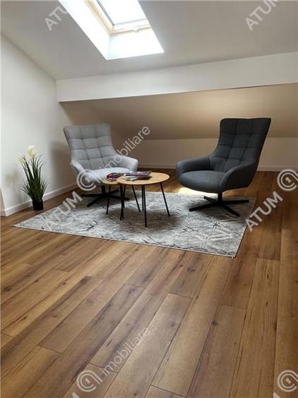 Penthouse cu 3 camere decomandat, mobilat în Aeroport