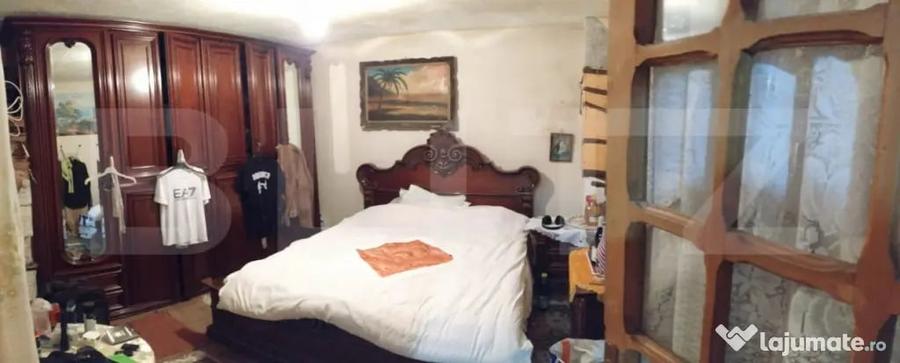 Casă cu 3 camere cu Teren 950 Mp în Șimnicu de Sus