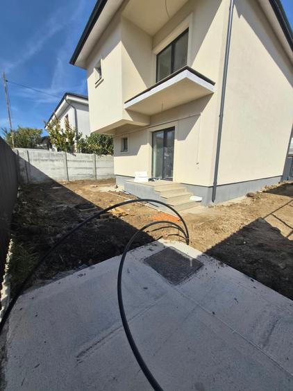 Casă individuală cu 4 camere cu Canalizare în Bragadiru