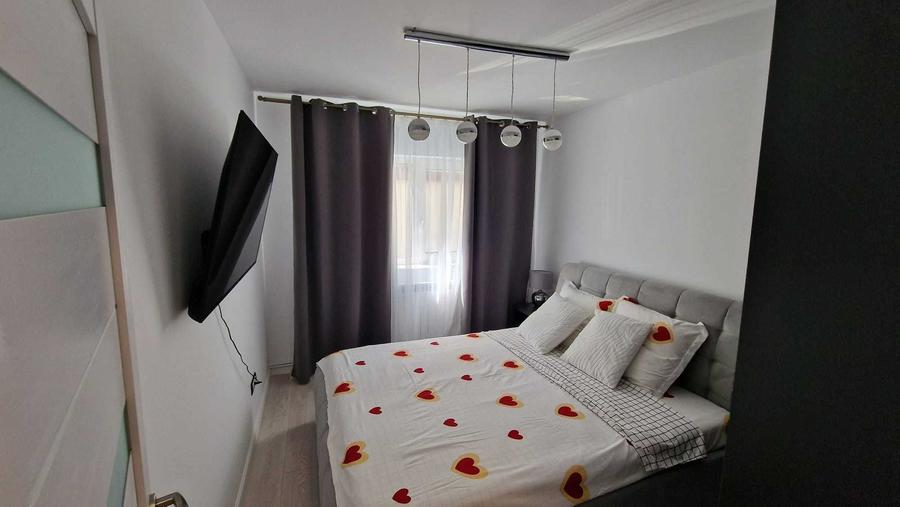 Apartament cu 3 camere decomandat în Alexandru cel Bun