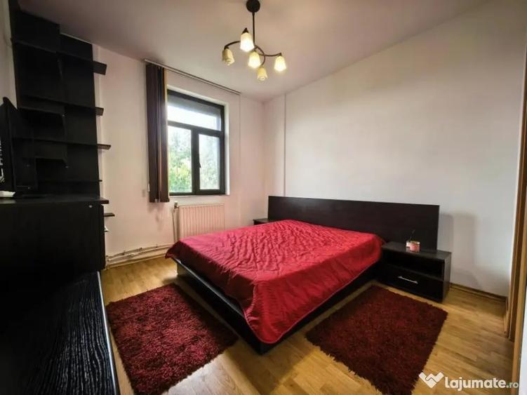 Apartament cu 2 camere semidecomandat în Bularga
