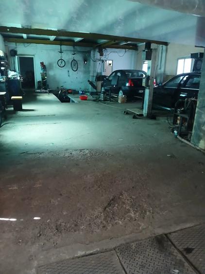 Casă cu Teren 250 Mp în Central