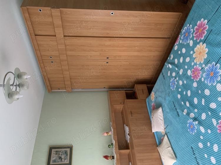Apartament cu 3 camere decomandat în Caracal