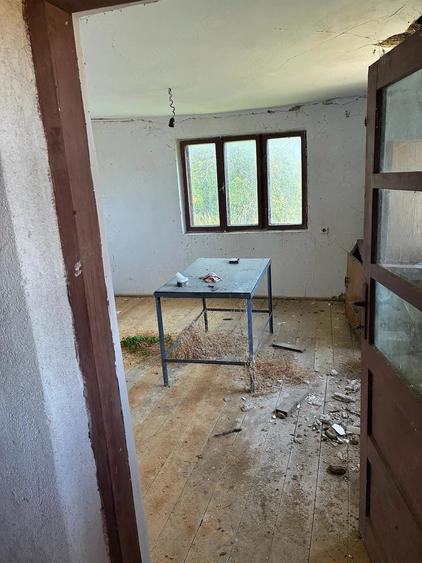 Casă cu 5 camere cu Teren 1255 Mp în Exterior Vest