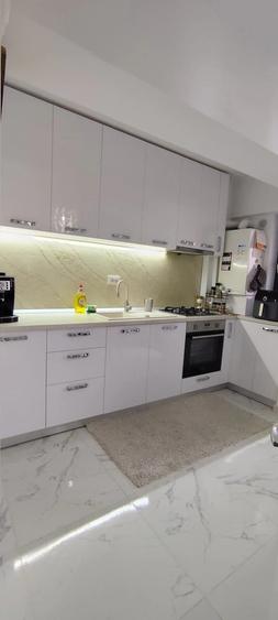 Apartament cu 2 camere decomandat, mobilat în Vișani