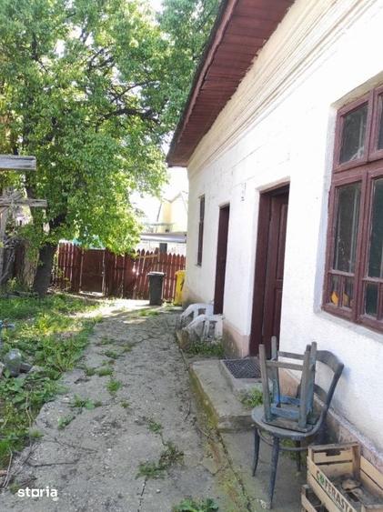 Casă cu 6 camere cu Teren 250 Mp în Bariera Vâlcii