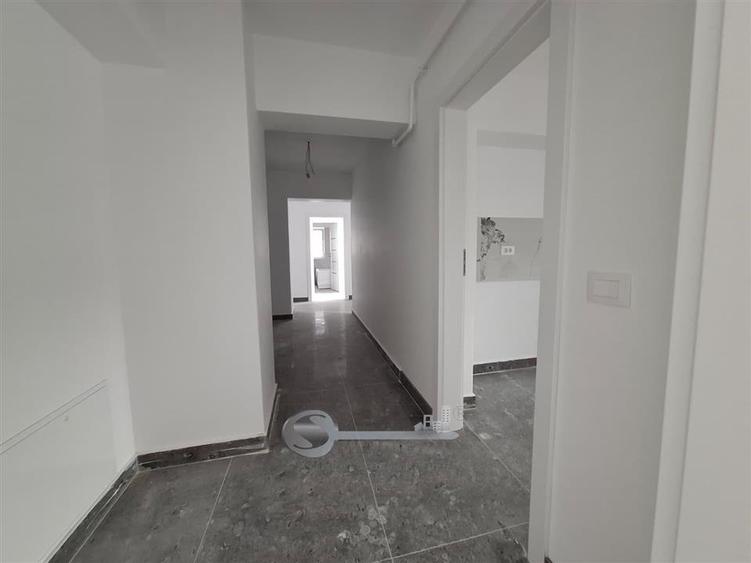 Apartament cu 3 camere decomandat în Galata