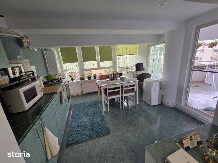 Apartament cu 3 camere în Șerbănești