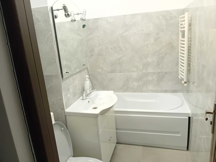Apartament cu 2 camere semidecomandat în Obcini