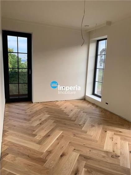 Casă individuală cu 5 camere cu Teren 500 Mp în Rediu