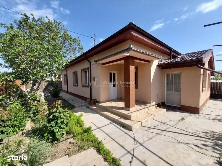 Casă cu 4 camere în Crâng