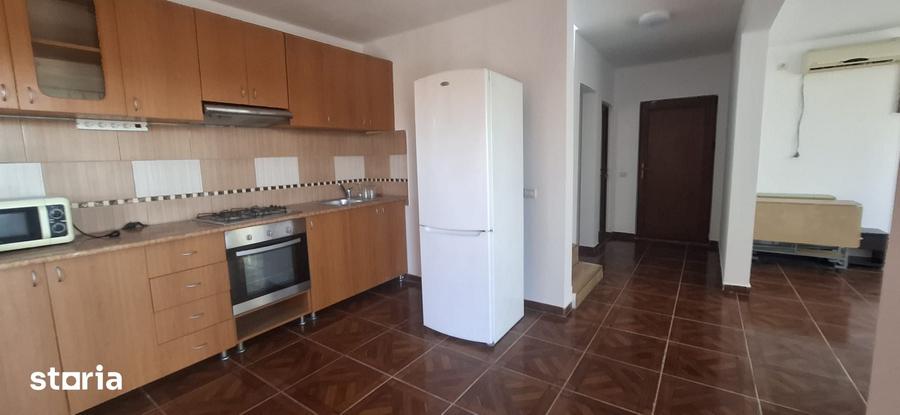 Casă cu 8 camere cu Teren 776 Mp în Central