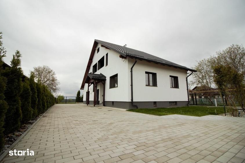 Casă cu 4 camere cu Teren 1500 Mp în Filipești