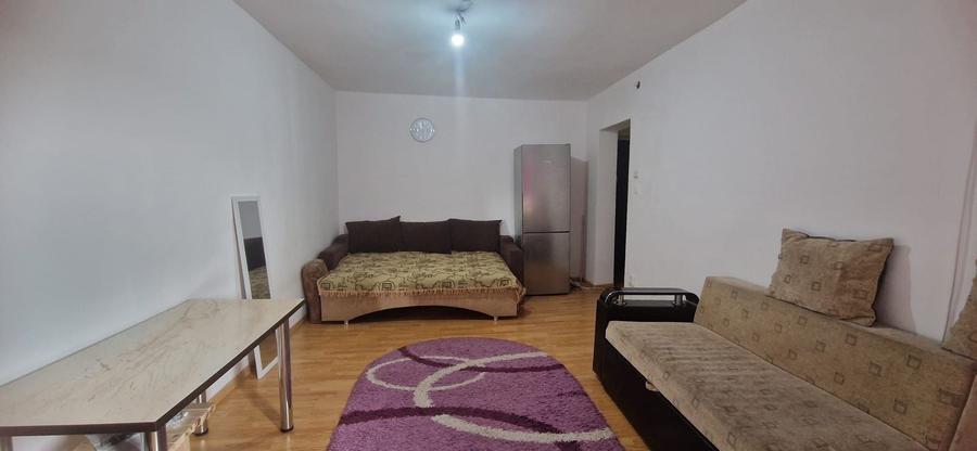 Garsonieră decomandată în Sud