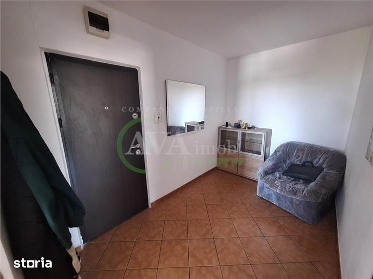 Apartament cu 2 camere decomandat în Tache