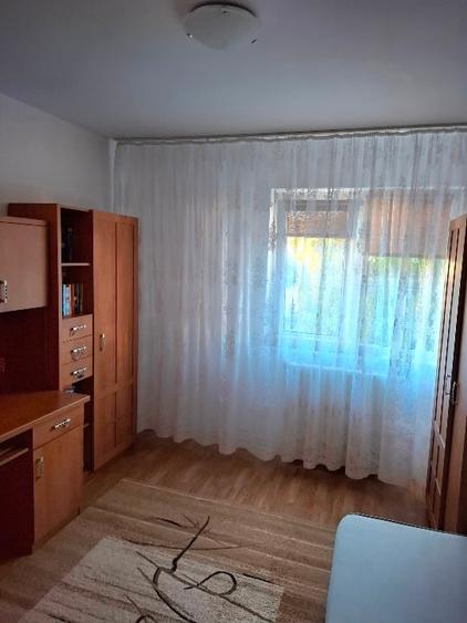 Apartament cu 2 camere decomandat, mobilat în Mărăței