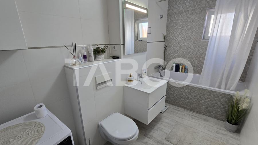 Apartament cu 3 camere decomandat, mobilat în Piața Cluj