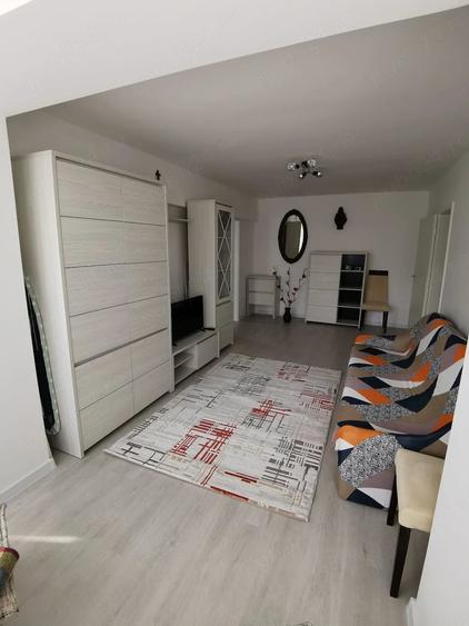 Apartament cu 2 camere decomandat, mobilat în Exterior Vest