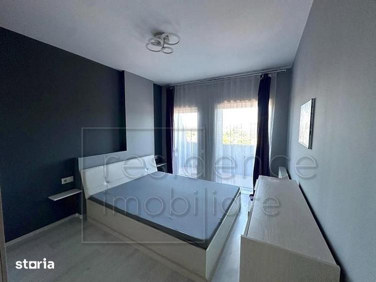 Apartament cu 3 camere semidecomandat, mobilat în Bulgaria
