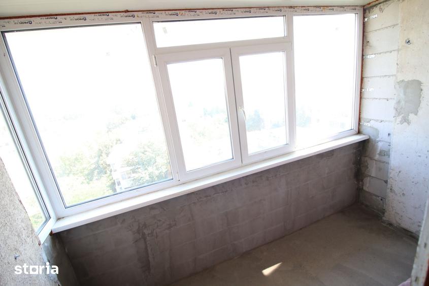 Apartament cu 3 camere decomandat în Micro 20