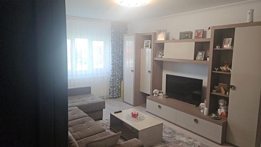 Apartament cu 2 camere decomandat în Exterior Vest