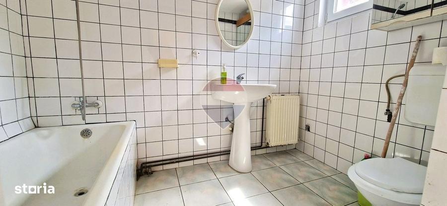 Casă cu 4 camere cu Teren 299 Mp în Șega