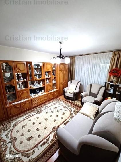 Apartament cu 3 camere decomandat în Brăilița