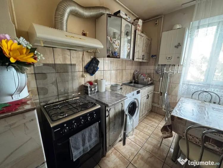 Apartament cu 2 camere semidecomandat în Gojdu