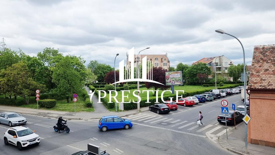 Casă individuală cu 4 camere cu Canalizare în Central