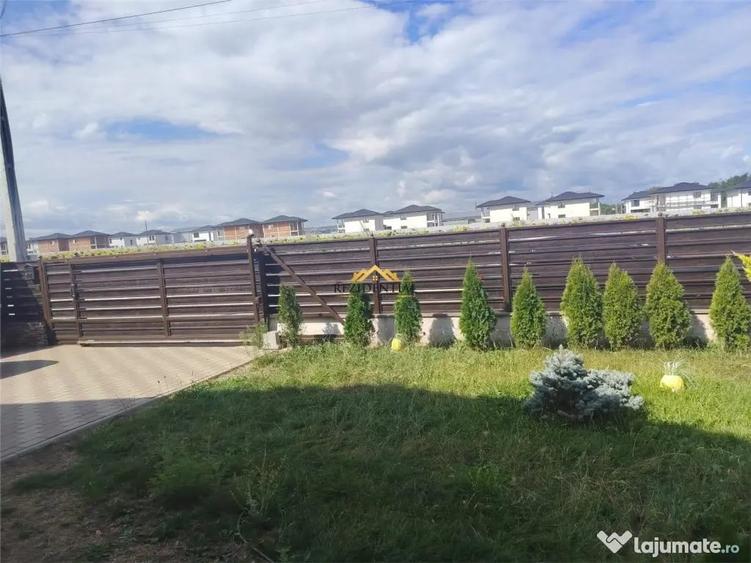 Casă cu 4 camere cu Teren 300 Mp în Șcheia