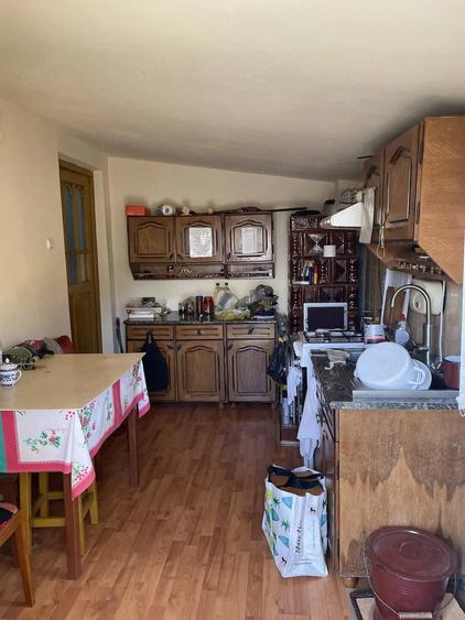 Casă cu 4 camere cu Teren 1400 Mp în Ghirdoveni