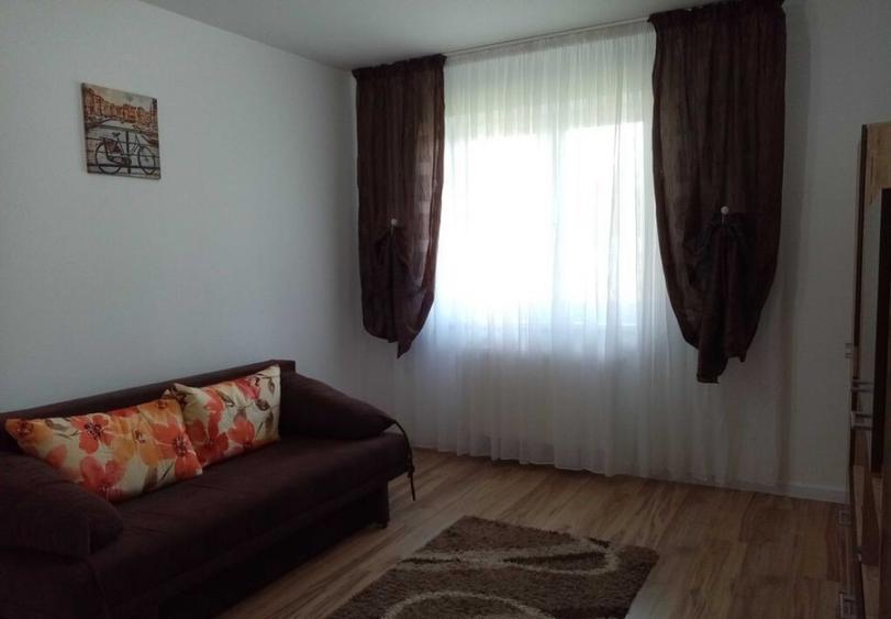 Apartament cu 2 camere decomandat în Drumul Sării