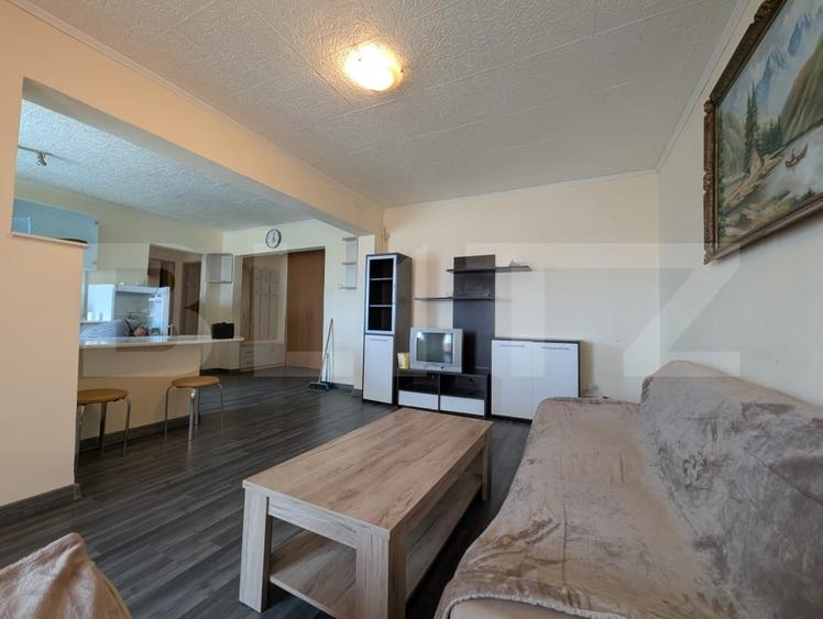 Apartament cu 3 camere, zona Nufărul - 2