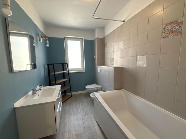 Apartament cu 3 camere decomandat în Șelimbăr