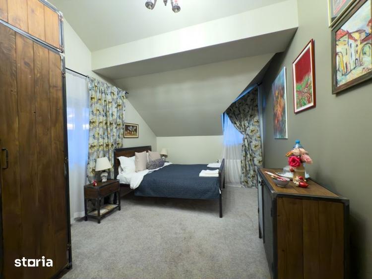 Casă cu 8 camere cu Teren 4700 Mp în Alexandru cel Bun