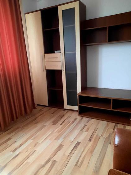Apartament cu 2 camere semidecomandat în Cantemir