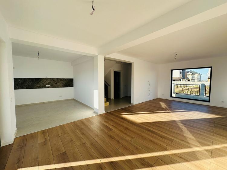 Casă individuală cu 4 camere cu Teren 270 Mp în Berceni