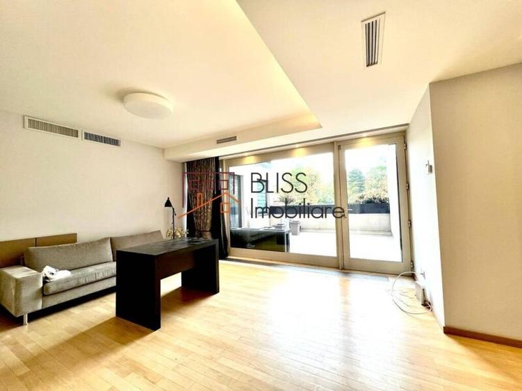 Apartament cu 6 camere decomandat în Kiseleff