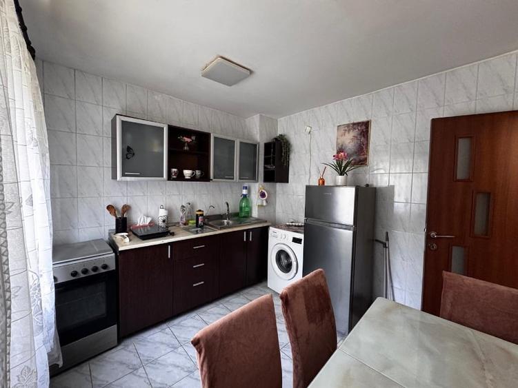 Garsonieră decomandată, mobilată în Lujerului