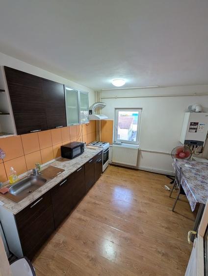 Apartament cu 2 camere semidecomandat în Popoveni