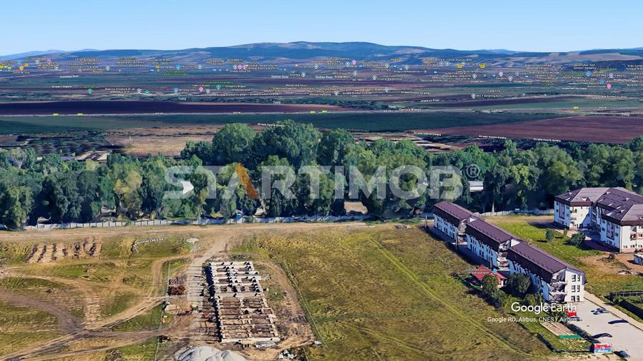 Teren Construcții intravilan de 2000 mp, în Tractorul