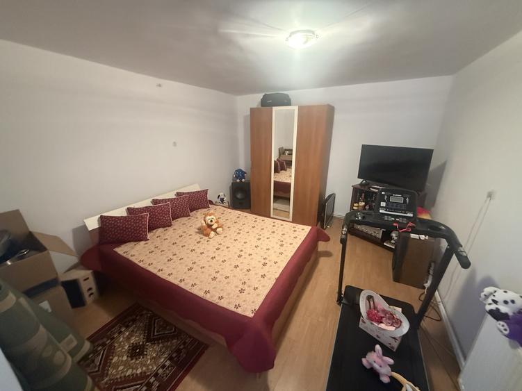 Casă individuală cu 5 camere cu Canalizare în Jucu de Sus