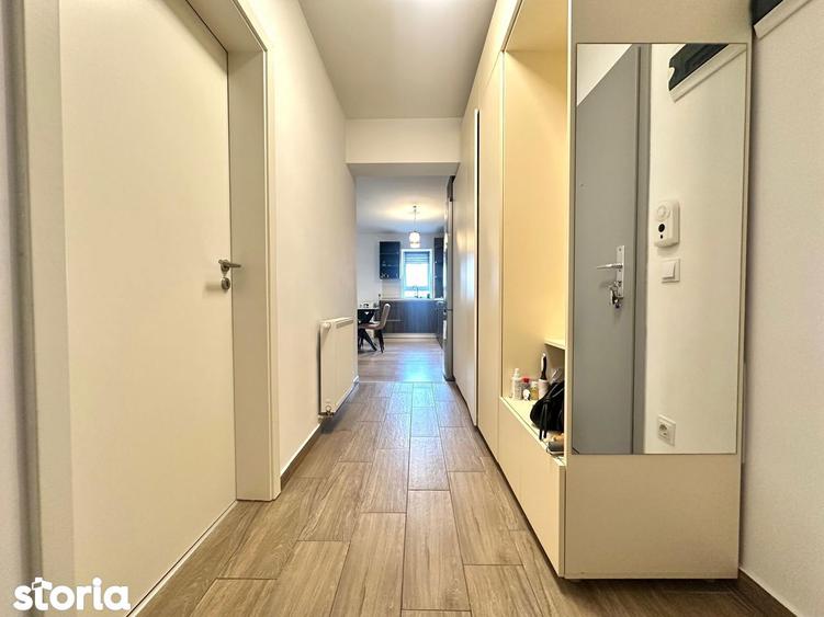 Apartament cu 3 camere, mobilat în Tractorul