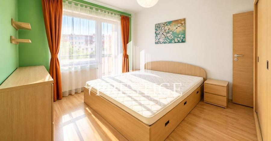Apartament cu 2 camere semidecomandat, mobilat în Turnișor