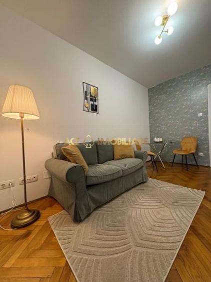 Apartament cu 2 camere decomandat, mobilat în Ultracentral
