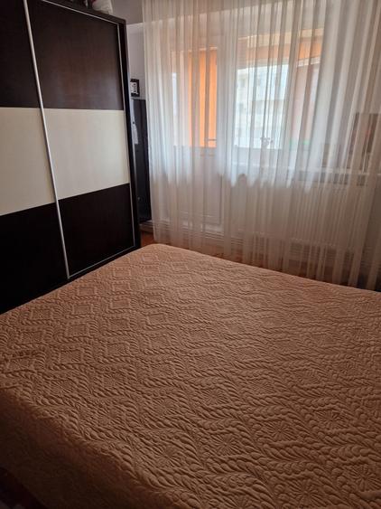 Inchiriez apartament 2 camere - 3